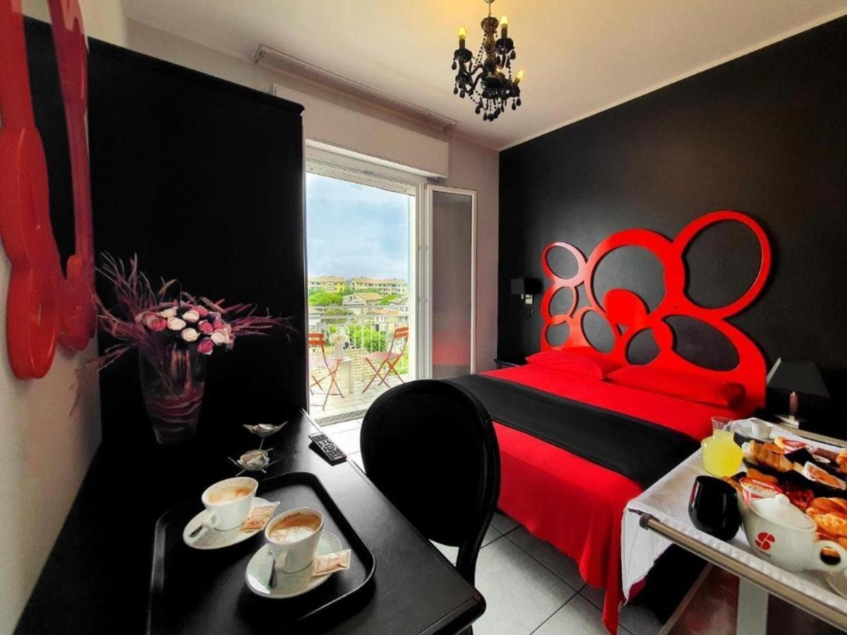 Coelho Boutique Hotel Gatteo a Mare Exterior photo